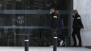 Los Mossos registran las oficinas del Barça por el BarçaGate Los Mossos registran las oficinas del Barça por el BarçaGate