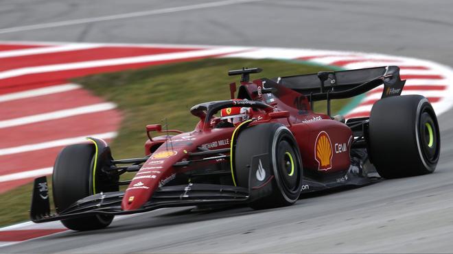 Leclerc, Sainz y Ferrari lucen ‘músculo’ en Barcelona