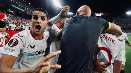 Resumen, goles y highlights del Sevilla 3 - 0 Manchester United de la vuelta de cuartos de final de la Europa League