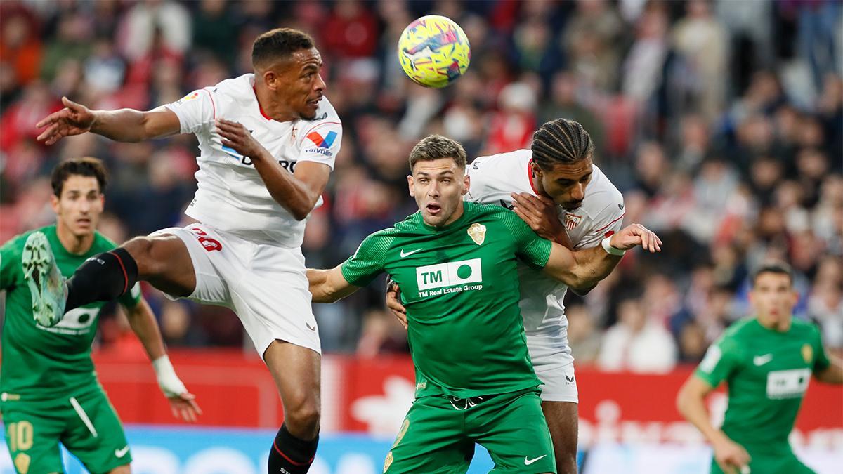 Resumen, goles y highlights del Sevilla 3 - 0 Elche de la jornada 19 de LaLiga Santander