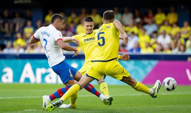 Tensión, goles, rabia y polémica: Lo que no se vio del loco Villarreal - Barça