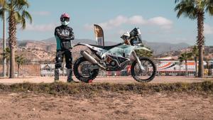 Iván, en las inmediaciones del estadio de Agadir, Rallye du Maroc 2022