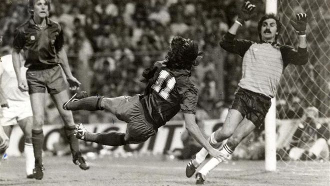 El gol más recordado de Alonso, en la final de Copa de 1983 ante el Madrid El gol más recordado de Alonso, en la final de Copa de 1983 ante el Madrid