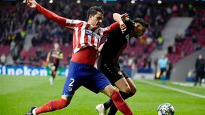 Giménez durante un encuentro contra el Bayer Giménez durante un encuentro contra el Bayer