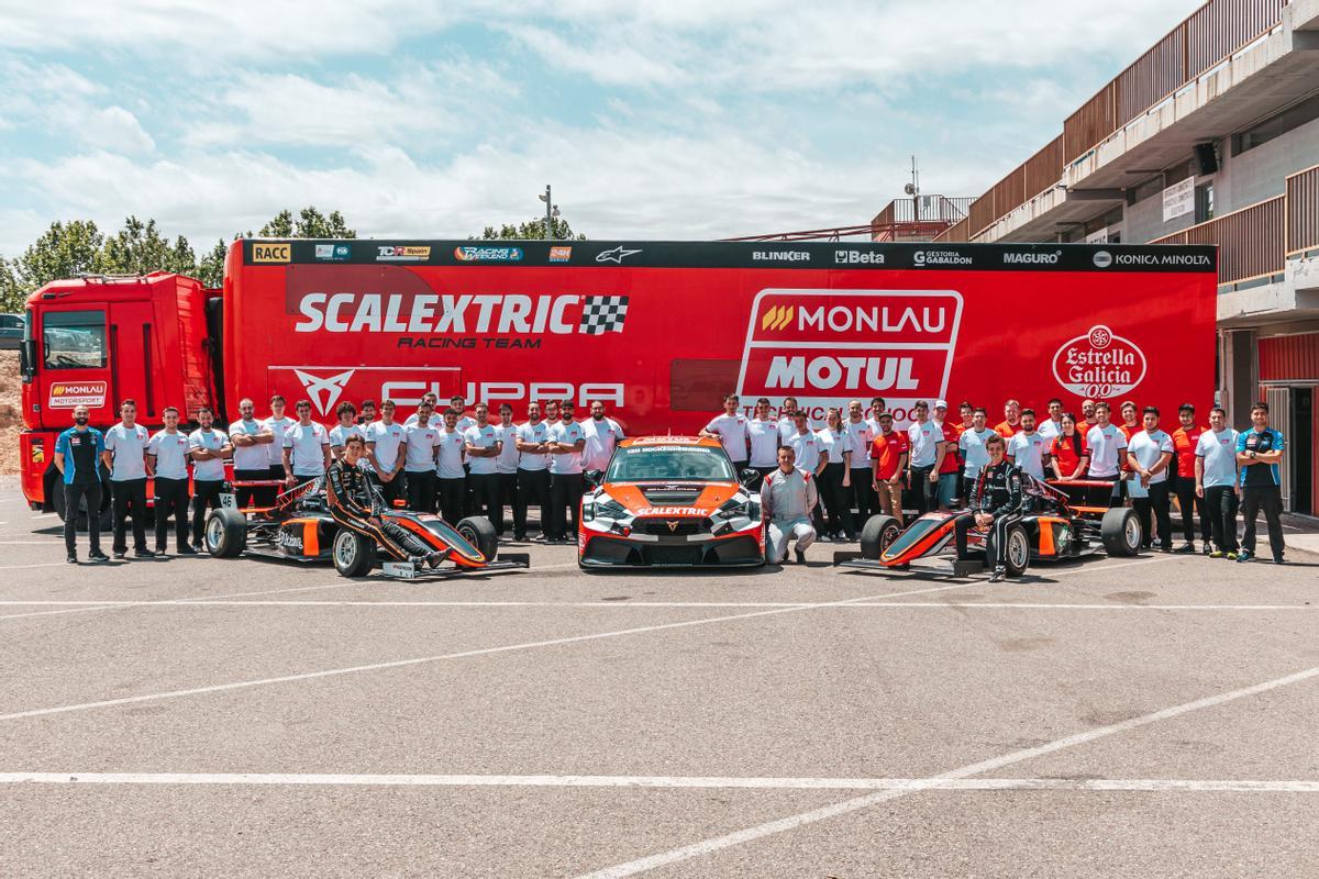Los alumnos del Máster de Ingeniería en Motorsport de Monlau Motul debutan en un circuito