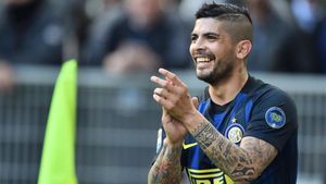 Ever Banega puede regresar al Sevilla tras un año en el Inter de Milán Ever Banega puede regresar al Sevilla tras un año en el Inter de Milán