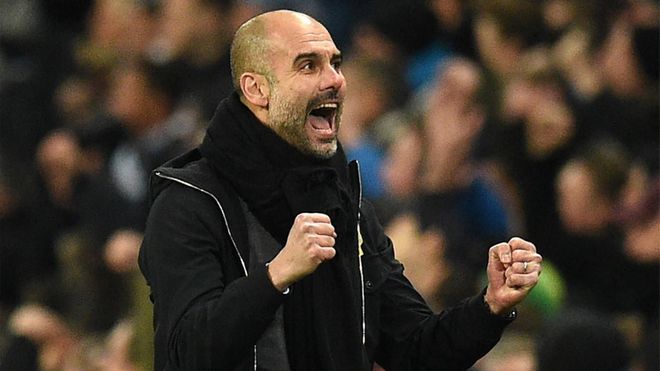Josep Guardiola celebra uno de los goles de su equipo durante el Manchester City - Newcastle United de la Premier League 2017/18 Josep Guardiola celebra uno de los goles de su equipo durante el Manchester City - Newcastle United de la Premier League 2017/18