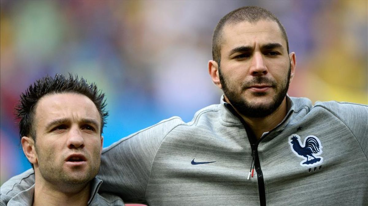 Benzema junto a Valbuena en un partido de la selección francesa, antes del incidente Benzema junto a Valbuena en un partido de la selección francesa, antes del incidente