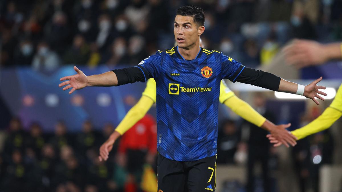 Resumen, goles y highlights del Villarreal 0 - 2 Manchester United de la jornada 5 en la Champions League