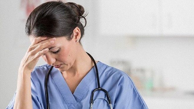 Alarma en Italia tras el suicidio de una enfermera Alarma en Italia tras el suicidio de una enfermera