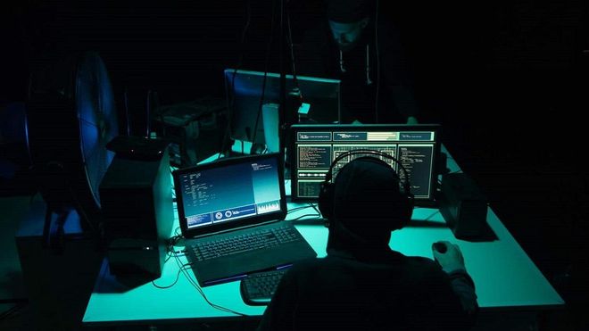 Los hackers amenazan con publicar información de la policía