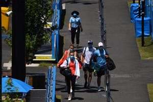Varios tenistas se dirigen a los entrenos en Melbourne Varios tenistas se dirigen a los entrenos en Melbourne