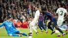 Real Madrid - FC Barcelona | El gol de Militao en propia puerta