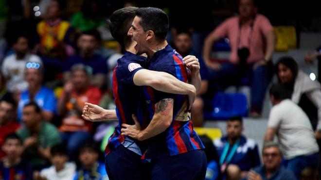 El Barça más sólido irrumpe en la final y llora por Sergio Lozano