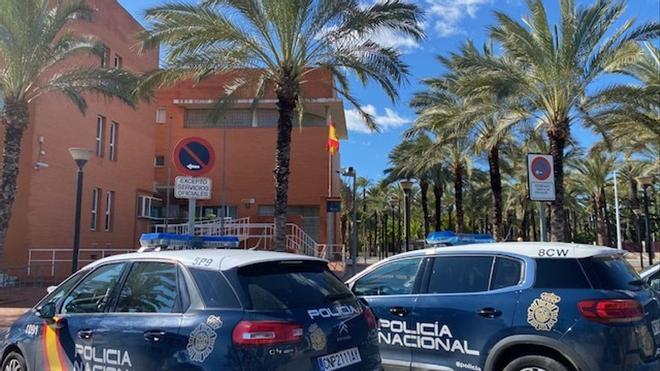 Golpe al tráfico de drogas en Alicante: una pareja detenida con 32.000 euros