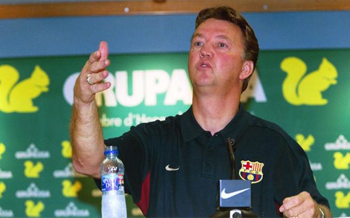 Louis van Gaal no se mordía la lengua en su etapa como técnico del Barça Louis van Gaal no se mordía la lengua en su etapa como técnico del Barça