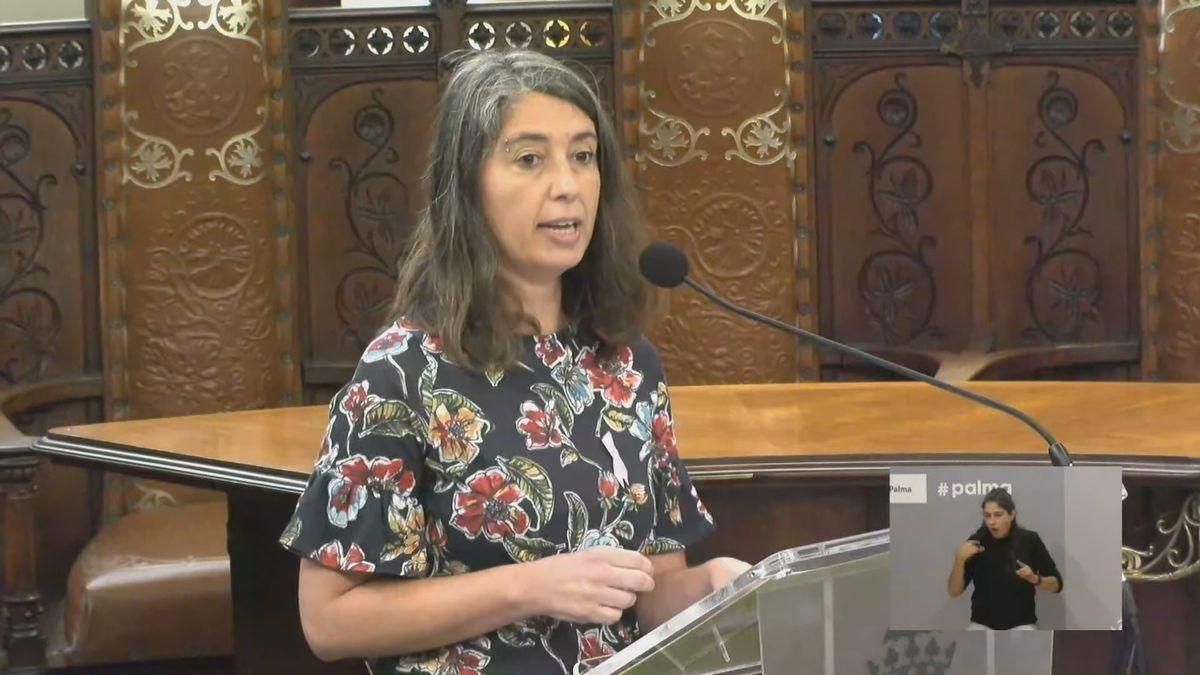 Neus Truyol, en una intervención ante el pleno del Ayuntamiento. Neus Truyol, en una intervención ante el pleno del Ayuntamiento.