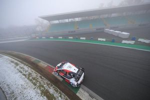 Frío y niebla en el shakedown de Monza Frío y niebla en el shakedown de Monza