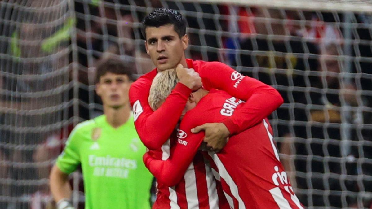 Morata y Griezmann celebran el gol del francés Morata y Griezmann celebran el gol del francés
