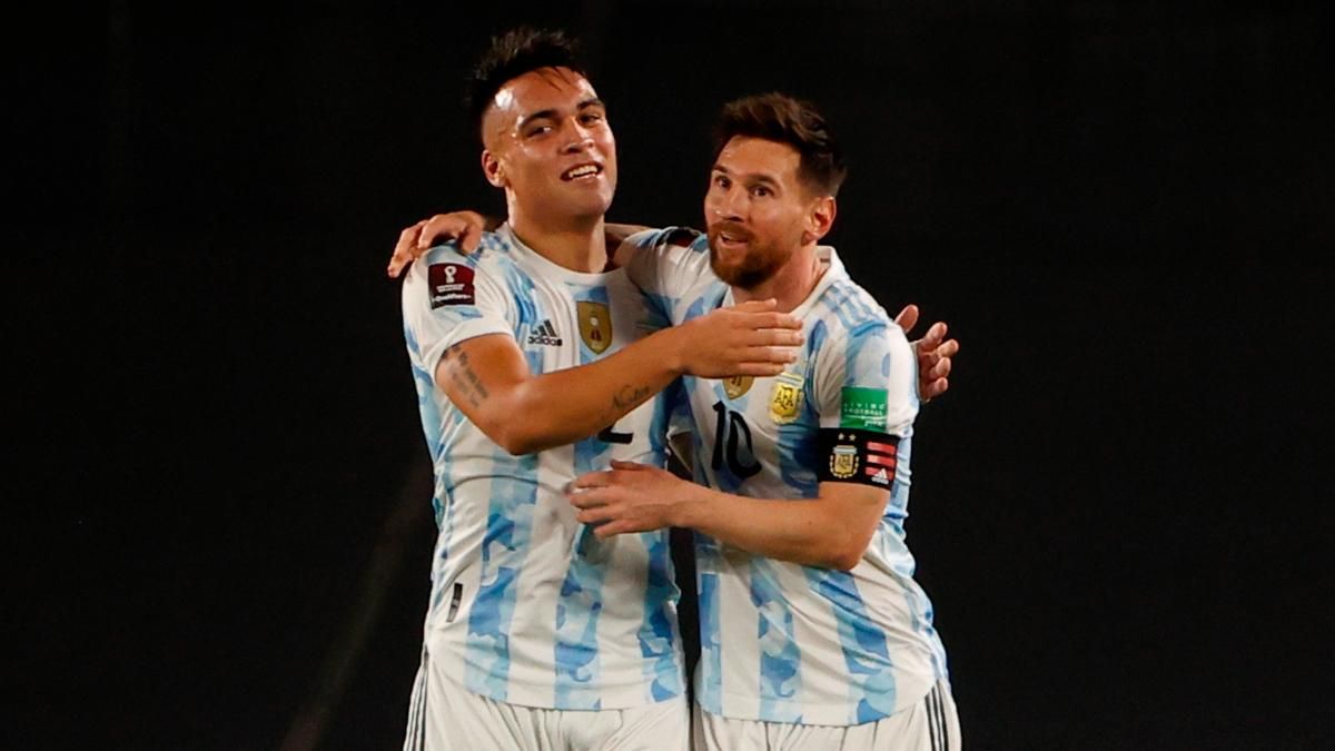 Leo Messi y Lautaro Martínez, jugadores de la selección argentina Leo Messi y Lautaro Martínez, jugadores de la selección argentina