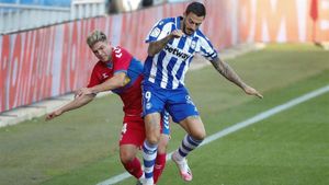 Joselu, en un lance en el encuentro contra el Elche Joselu, en un lance en el encuentro contra el Elche