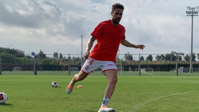 Cesc Fábregas ficha por el Como 1907, de la Serie B