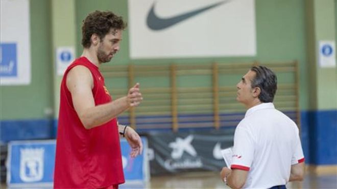 Pau Gasol junto a Sergio Scariolo Pau Gasol junto a Sergio Scariolo