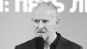 Simon Critchley (Hertfordshire, 1960) es aficionado del Liverpool Simon Critchley (Hertfordshire, 1960) es aficionado del Liverpool