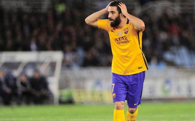 El futuro de Arda Turan en el Barça está en el aire El futuro de Arda Turan en el Barça está en el aire