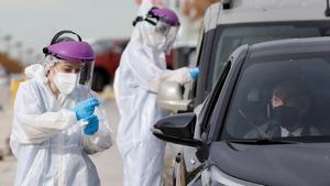 España registra el máximo de fallecidos diarios por coronavirus en la tercera ola