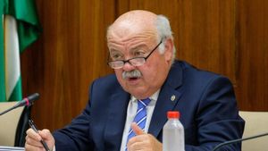 Andalucía admite que desperdició el 20% de las primeras dosis de la vacuna de Pfizer por este motivo Andalucía admite que desperdició el 20% de las primeras dosis de la vacuna de Pfizer por este motivo
