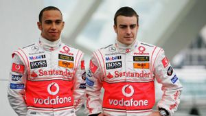 Hamilton y Alonso, en su etapa juntos en McLaren, en 2007 Hamilton y Alonso, en su etapa juntos en McLaren, en 2007