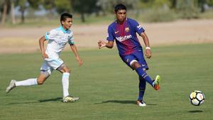 Julian Araujo, jugando con la Barça Academy en Arizona