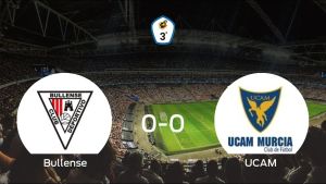 El CD Bullense y el UCAM B firman un empate sin goles (0-0) El CD Bullense y el UCAM B firman un empate sin goles (0-0)