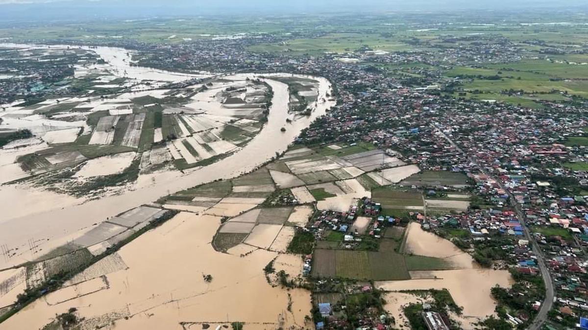 Al menos 5 muertos por el supertifón Noru en Filipinas