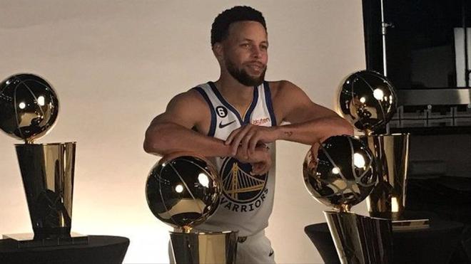 Curry dice sentirse «fresco y en plenitud» para revalidar el título de la NBA