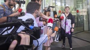 El exfutbolista del Barça Dani Alves comparece ante la jueza de Barcelona que lo ha procesado por la presunta violación de una joven en la discoteca Sutton