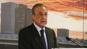 Florentino Pérez quiere conocer la opinión de los socios madridistas Florentino Pérez quiere conocer la opinión de los socios madridistas