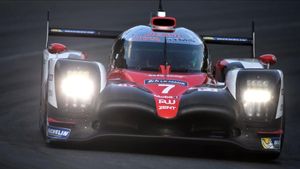 Kobayashi marcó la pole provisional para Toyota Kobayashi marcó la pole provisional para Toyota