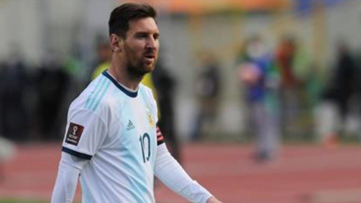 Leo Messi en el partido ante Bolivia.