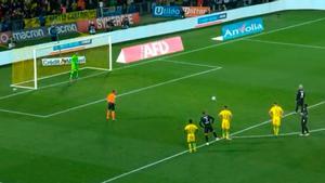 ¡No se puede tirar peor un penalti! Atención al lanzamiento de Neymar...