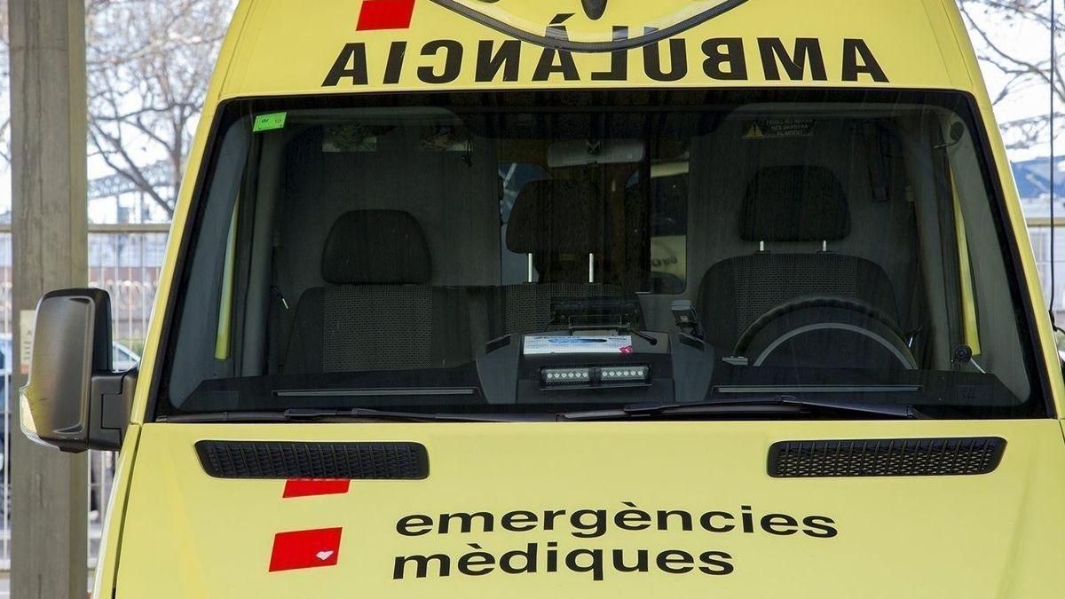 Al lugar del caccidente se desplazaron hasta cinco ambulancias. Al lugar del caccidente se desplazaron hasta cinco ambulancias.