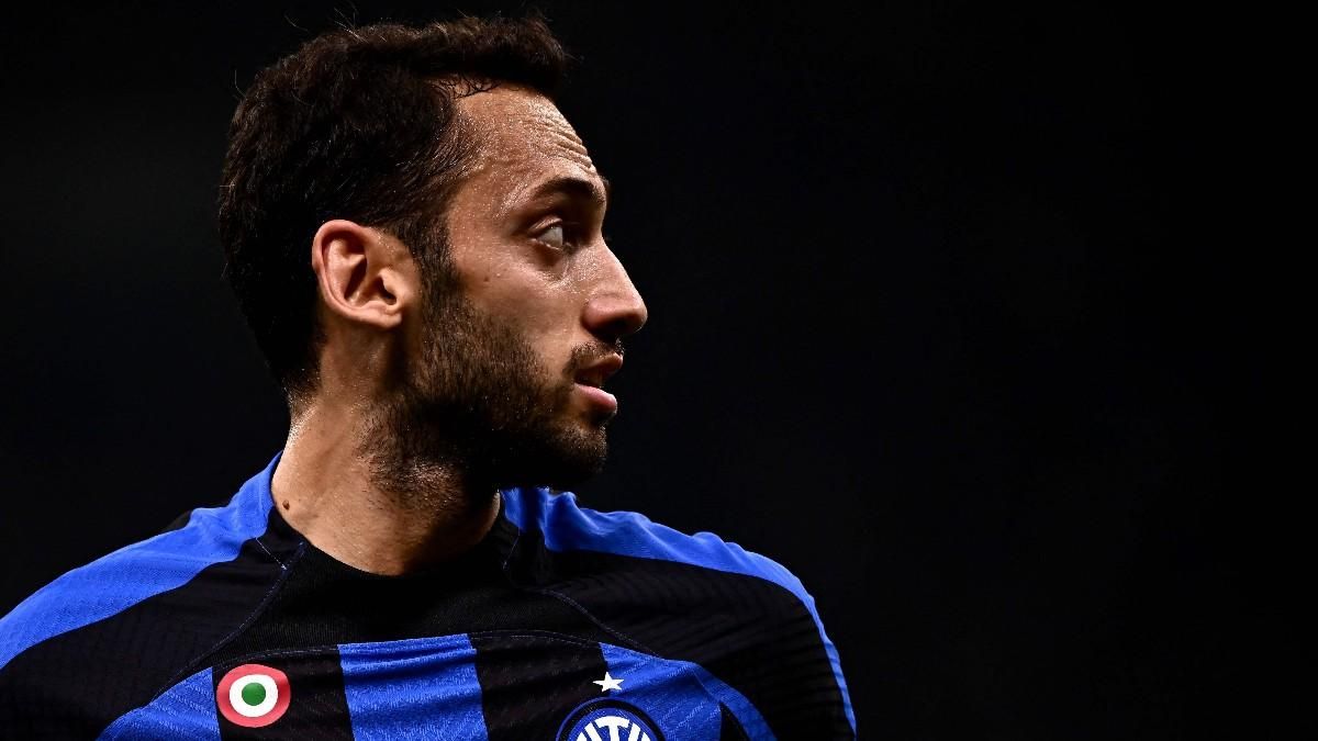 Calhanoglu, autor del 1-0 del Inter ante el Barça Calhanoglu, autor del 1-0 del Inter ante el Barça