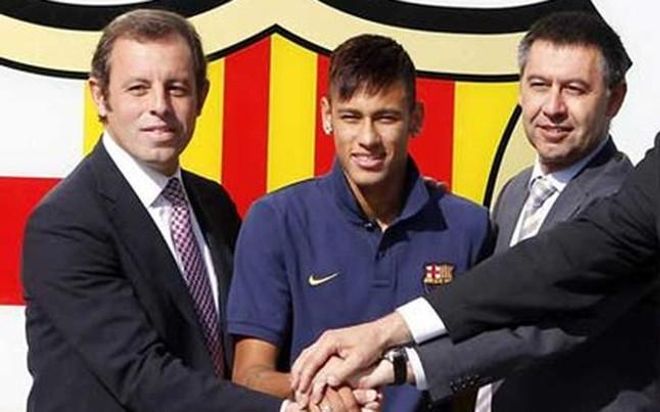 Rosell y Bartomeu, con Neymar Rosell y Bartomeu, con Neymar