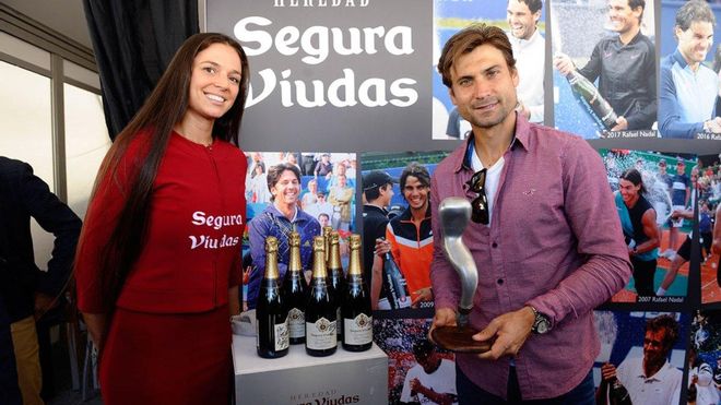 David Ferrer con su trofeo de Jugador 10 David Ferrer con su trofeo de Jugador 10