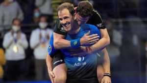 Díaz y Navarro celebran su título en Madrid Díaz y Navarro celebran su título en Madrid