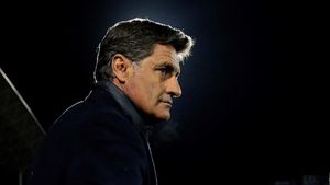La última experiencia de Míchel en los banquillos fue en el Pumas de México La última experiencia de Míchel en los banquillos fue en el Pumas de México