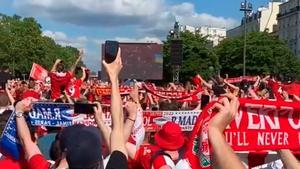 ¡Increíble! Así suena el Youl´ll never walk alone en la Fanzone del Liverpool antes de la final de Champions ante el Madrid