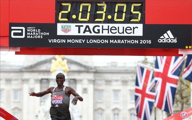 Kipchoge y Sumgong llevaron la fiesta al maratón de Londres Kipchoge y Sumgong llevaron la fiesta al maratón de Londres