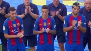 Crisitan Tello formó con el equipo, secundado por Munir y Luis Suárez Crisitan Tello formó con el equipo, secundado por Munir y Luis Suárez